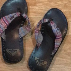 roxy fabric flip flops